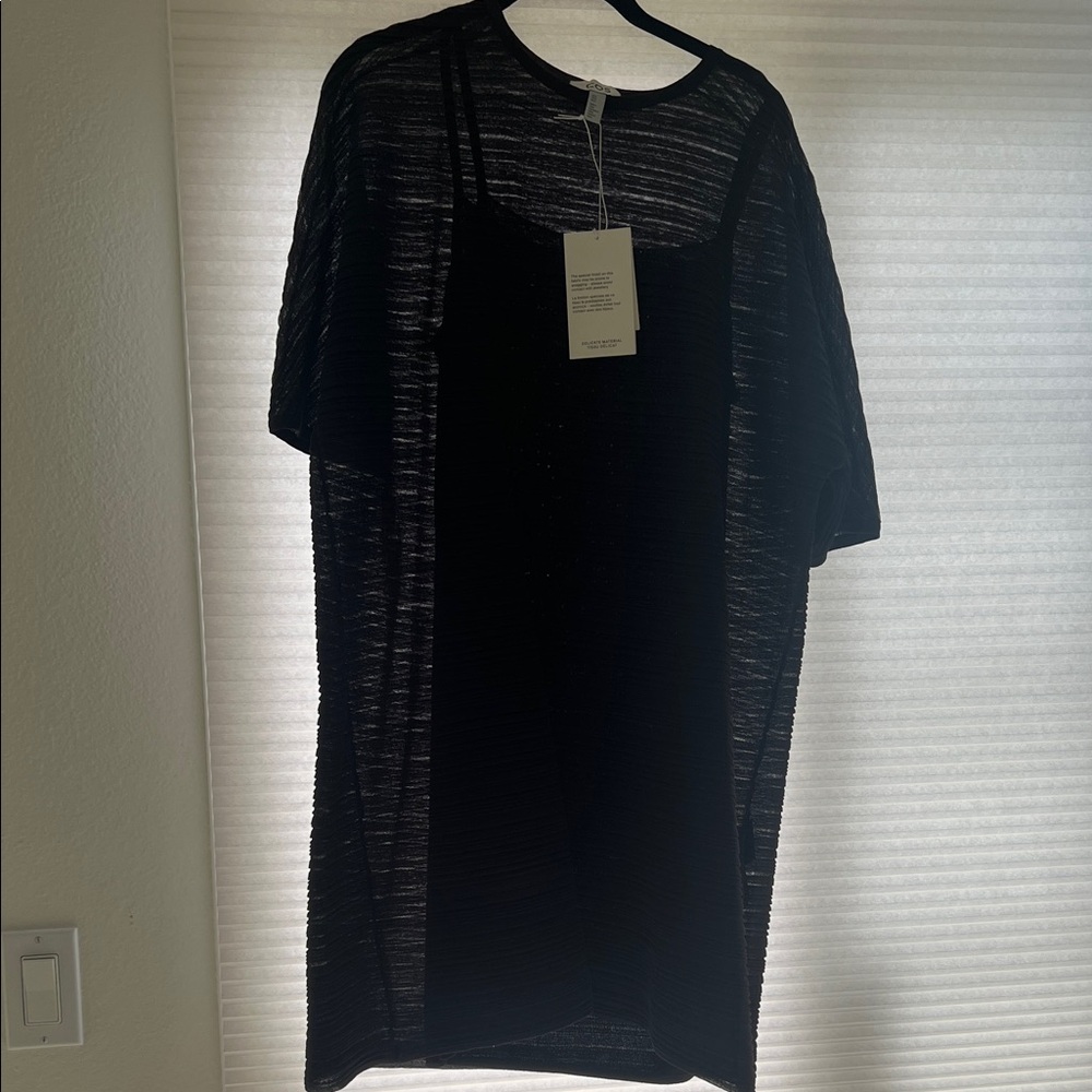 Women’s rich brown delicate t-Shirt dress with under slip.